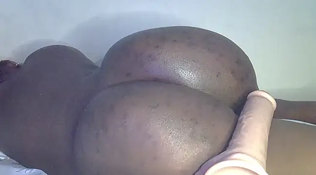 Snapshot of weusi12wetu chatting on 02.21.25 weusi12wetu online show from 02.21.25