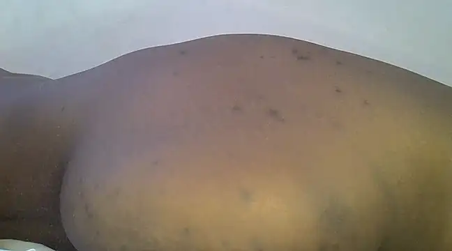 Snapshot of weusi12wetu chatting on 03.08.25 weusi12wetu online show from 03.08.25