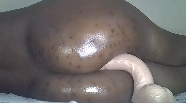 Snapshot of weusi12wetu chatting on 03.11.25 weusi12wetu online show from 03.11.25