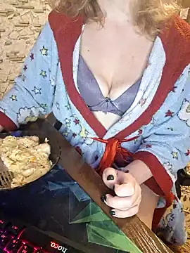 Snapshot of _Kitti_ chatting on 12.15.24  Kitti  online show from 12.15.24