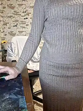 Snapshot of _Kitti_ chatting on 12.20.24  Kitti  online show from 12.20.24