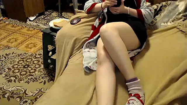 Snapshot of _Kitti_ chatting on 03.11.25  Kitti  online show from 03.11.25