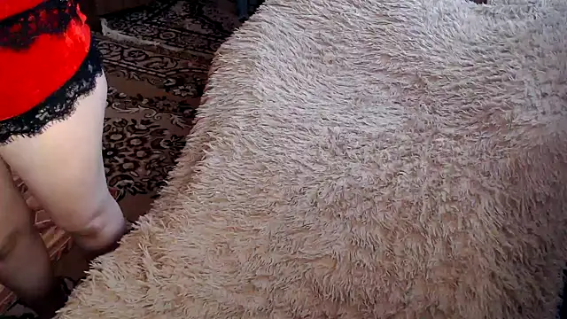 Snapshot of _Kitti_ chatting on 03.18.25  Kitti  online show from 03.18.25