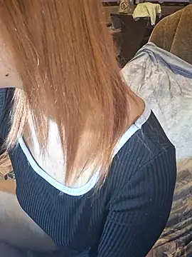 Snapshot of _Kitti_ chatting on 10.17.25  Kitti  online show from 10.17.25