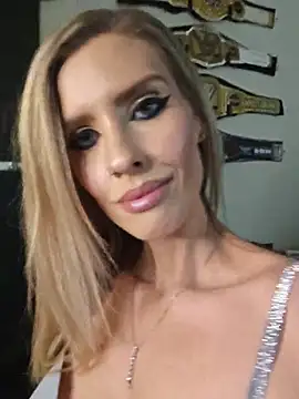 Snapshot of ellieconradxo chatting on 07.27.26 ellieconradxo online show from 07.27.26