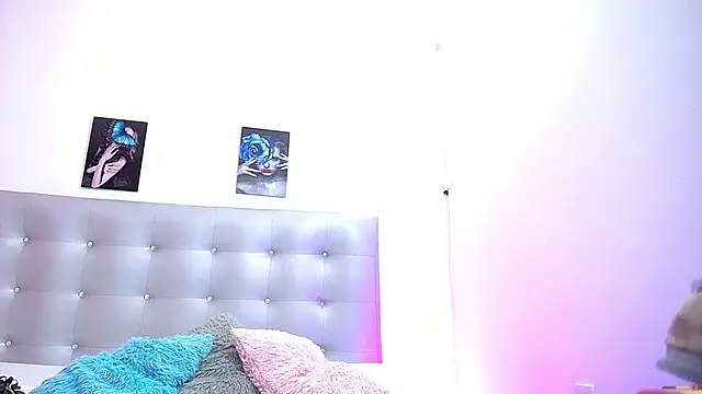 horny-juliette online show from 01.16.26