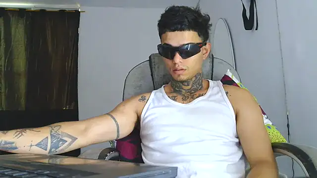 Skartoliver online show from 10.13.25