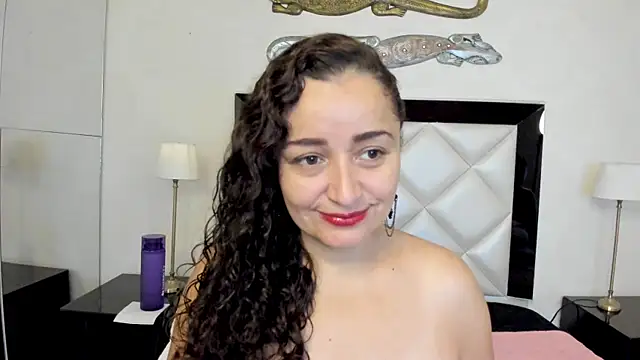  luna  sweet  online show from 02.22.25