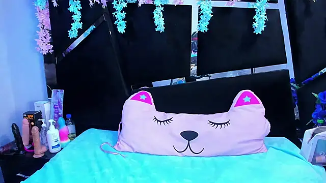 Cocoo Nuth online show from 09.20.25