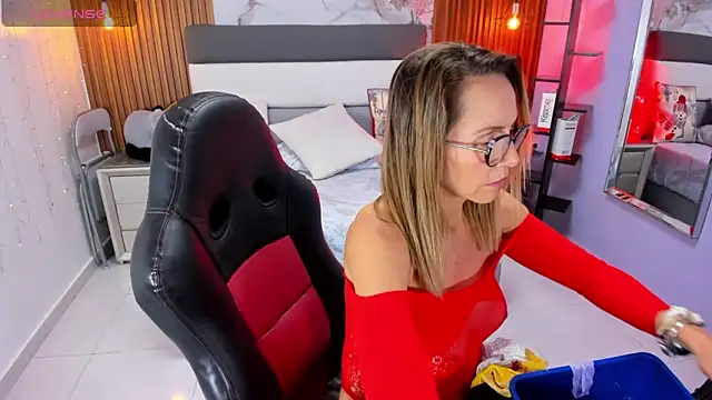 CATIAJONES online show from 11.19.25