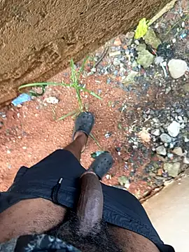 Snapshot of Black-mamba-madingo chatting on 10.26.25 Black-mamba-madingo online show from 10.26.25