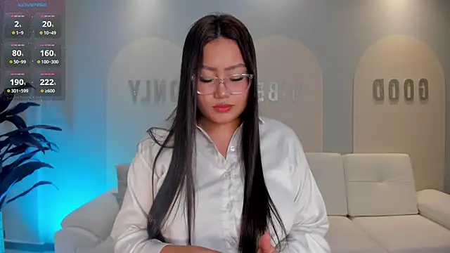 Snapshot of AmberLewis_ chatting on 01.25.25 AmberLewis online show from 01.25.25