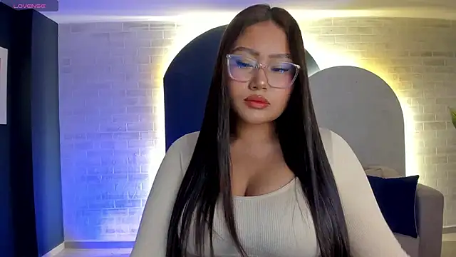 Snapshot of AmberLewis_ chatting on 01.26.25 AmberLewis online show from 01.26.25