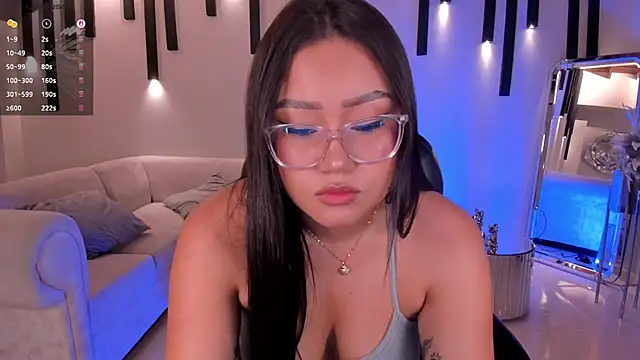 Snapshot of AmberLewis_ chatting on 09.13.25 AmberLewis online show from 09.13.25