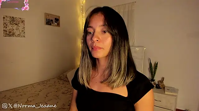 Norma-Jeaane online show from 02.17.25