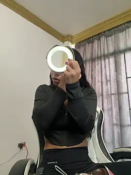 Snapshot of bella-black chatting on 04.10.26 bella-black online show from 04.10.26