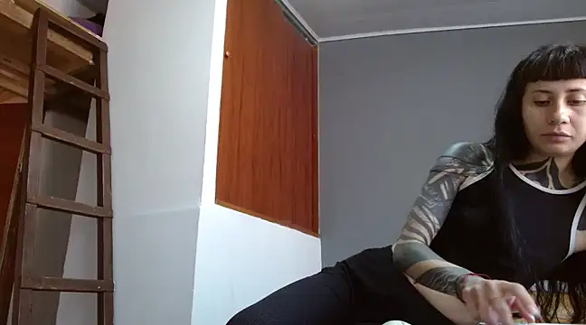 Emilia 1995 online show from 03.10.25