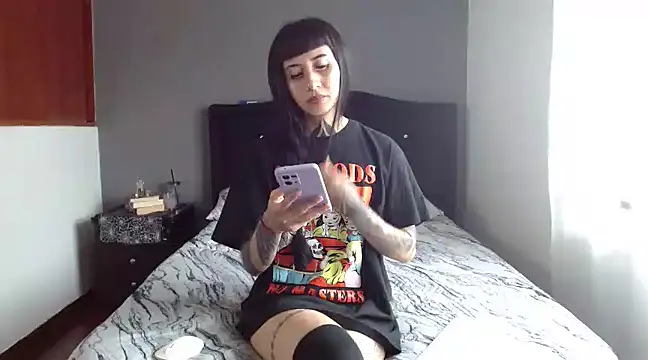 Emilia 1995 online show from 03.14.25