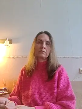 Evelina cute online show from 11.17.25