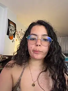 Snapshot of Antoniart_ chatting on 06.18.26 Antoniart online show from 06.18.26