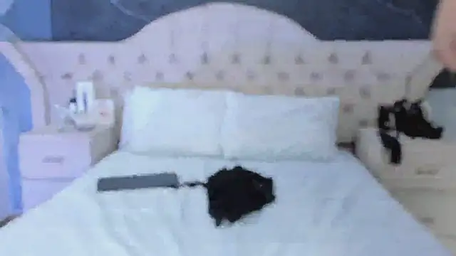 AmberGreyy  online show from 01.28.25