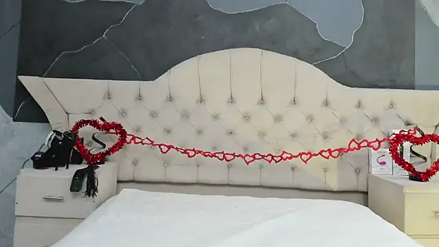 AmberGreyy  online show from 02.15.25