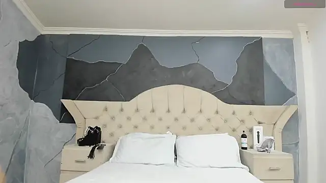 AmberGreyy  online show from 02.18.25