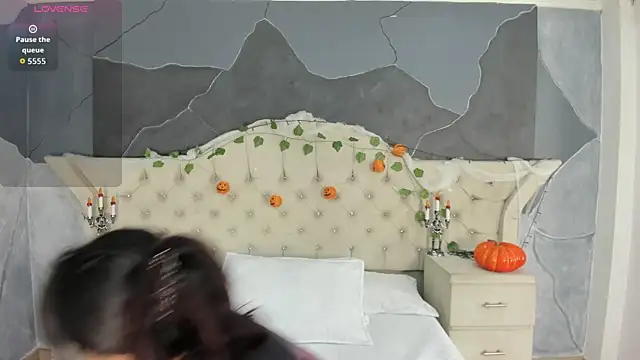 AmberGreyy  online show from 10.31.25