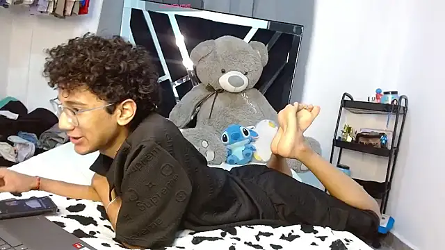 harrytwink18 online show from 02.19.26