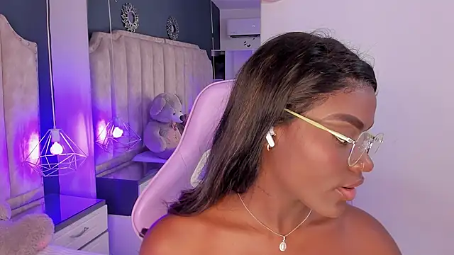 IsabellaBromsS online show from 01.16.25