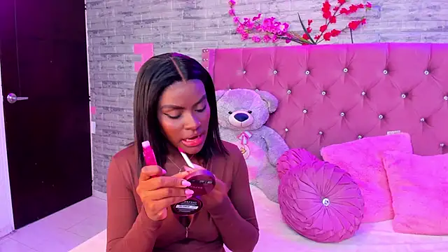 IsabellaBromsS online show from 02.21.25