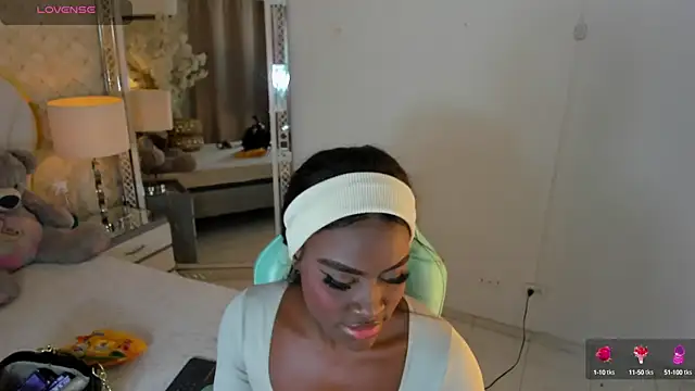 IsabellaBromsS online show from 09.19.25