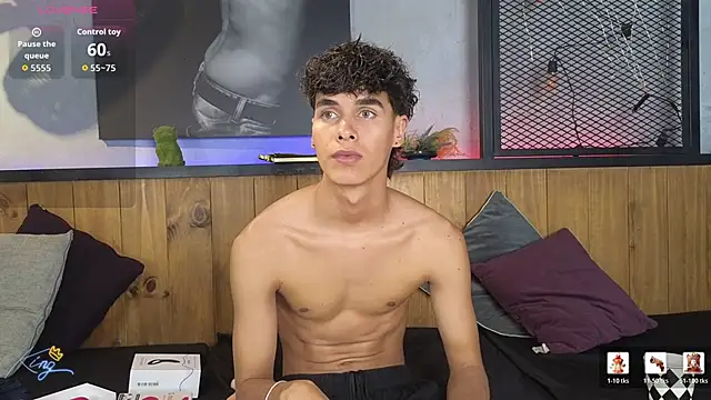 Snapshot of andrewortix chatting on 02.27.26 andrewortix online show from 02.27.26