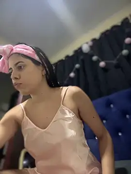little isabela1 online show from 12.02.24
