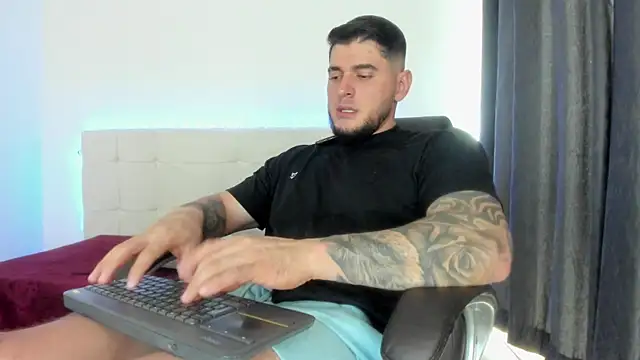 Teilor Creed online show from 02.20.26