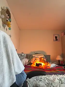 Snapshot of HelennaMoon_ chatting on 09.21.25 HelennaMoon online show from 09.21.25