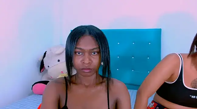 Snapshot of ladypussy69 chatting on 01.04.25 ladypussy69 online show from 01.04.25