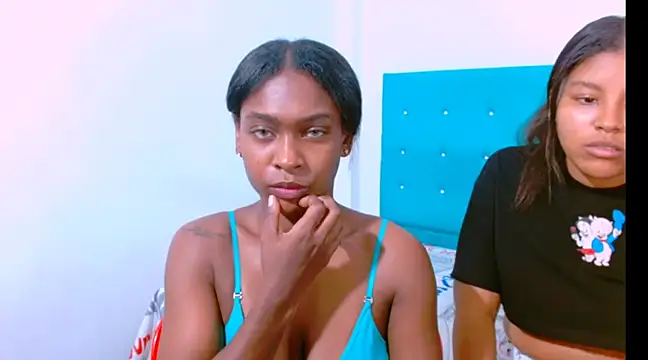 Snapshot of ladypussy69 chatting on 01.27.25 ladypussy69 online show from 01.27.25