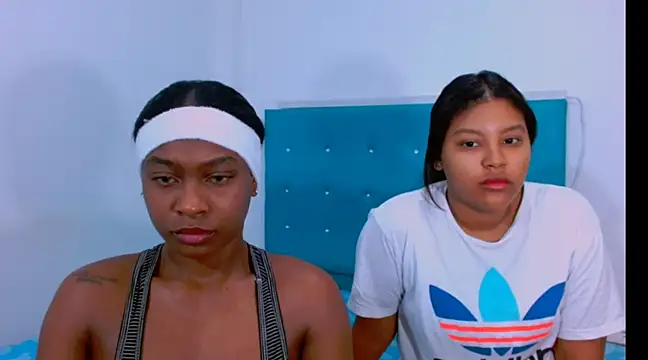 Snapshot of ladypussy69 chatting on 02.20.25 ladypussy69 online show from 02.20.25