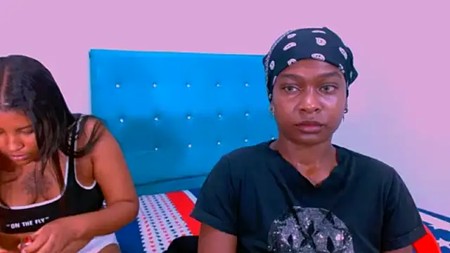 Snapshot of ladypussy69 chatting on 03.12.25 ladypussy69 online show from 03.12.25