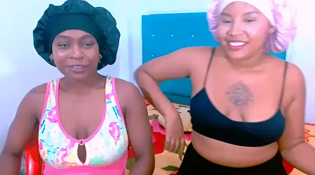 Snapshot of ladypussy69 chatting on 03.16.25 ladypussy69 online show from 03.16.25