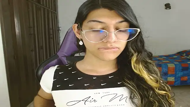 engielphoenis14 online show from 10.09.25