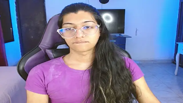 engielphoenis14 online show from 02.12.26