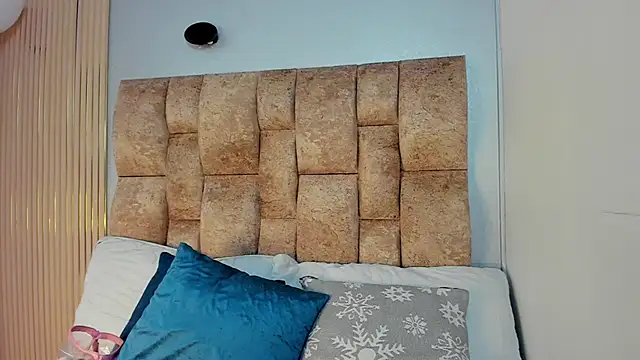 Snapshot of amatista__smith chatting on 10.04.25 amatista smith online show from 10.04.25