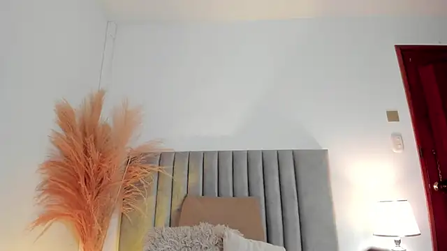 LucyJhonnsonn online show from 12.10.24