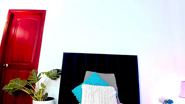 LucyJhonnsonn online show from 12.12.24