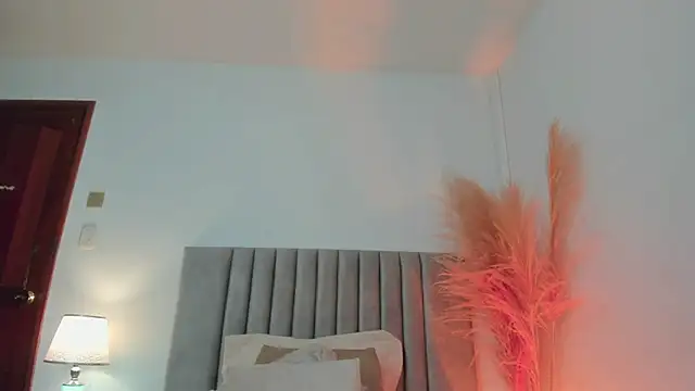LucyJhonnsonn online show from 01.18.25