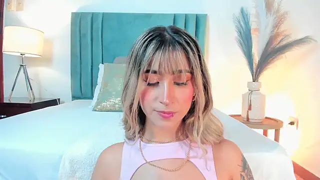 LucyJhonnsonn online show from 01.30.25