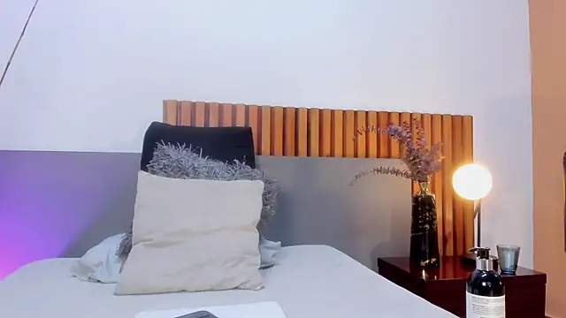 LucyJhonnsonn online show from 03.15.25