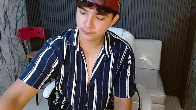 Dani cumboy online show from 10.28.25